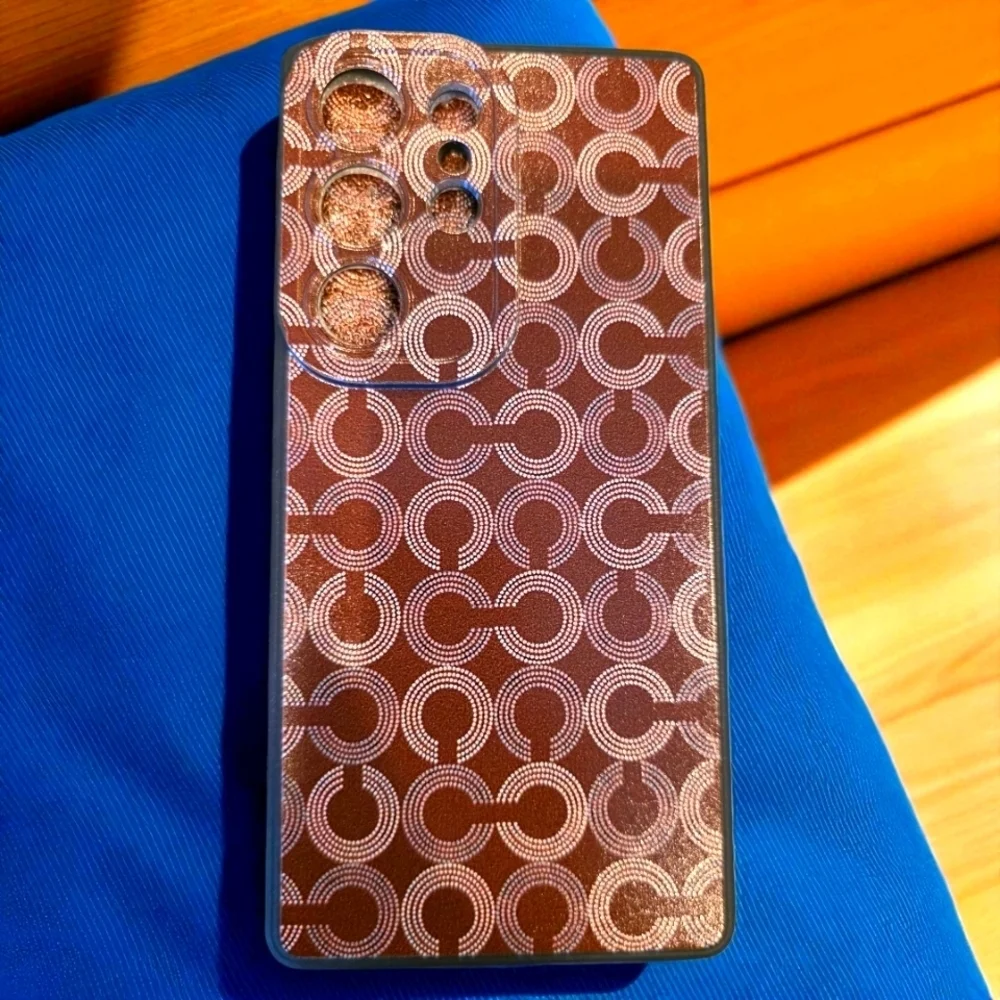 Designer Inspired Circle Pattern Phone Case for Galaxy S25 Ultra